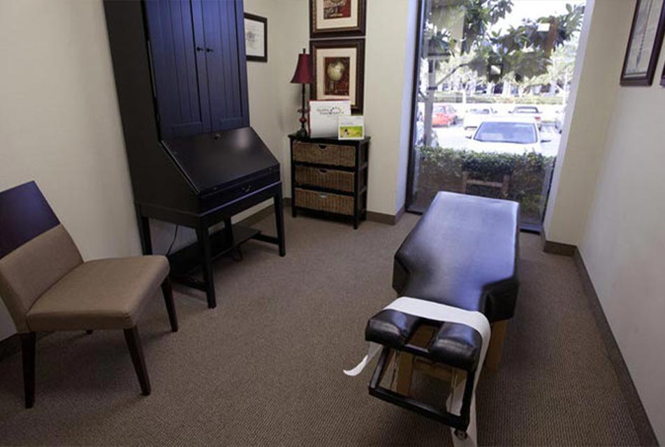 Irvine Auto Accident Injury Chiropractic's adjustment room